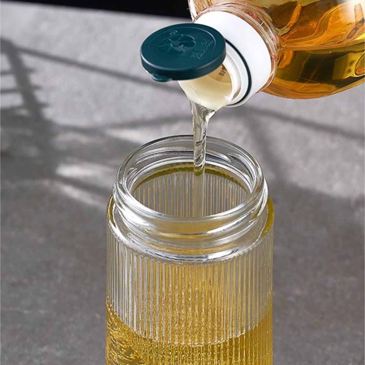 Essig und Ölflaschen Set 4-teiliges Set Aus Glas Sojasauce Essig Gewürzflasche Küche Öltank Ölspender Sirupspender(Gold,29cm)