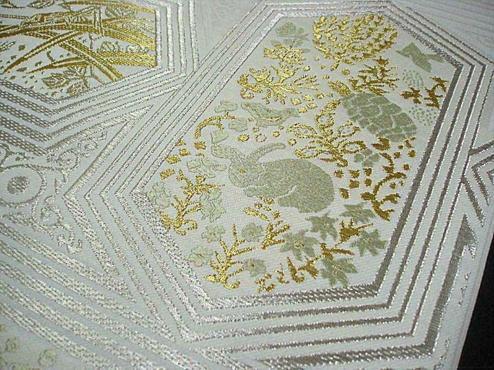 逸品　西陣織九寸名古屋帯 名門・山口美術織物【綿芯御仕立付】イソップ物語 Amazon.co.jp: 逸品 西陣織九寸名古屋帯 名門山口美術織物綿芯御仕立付