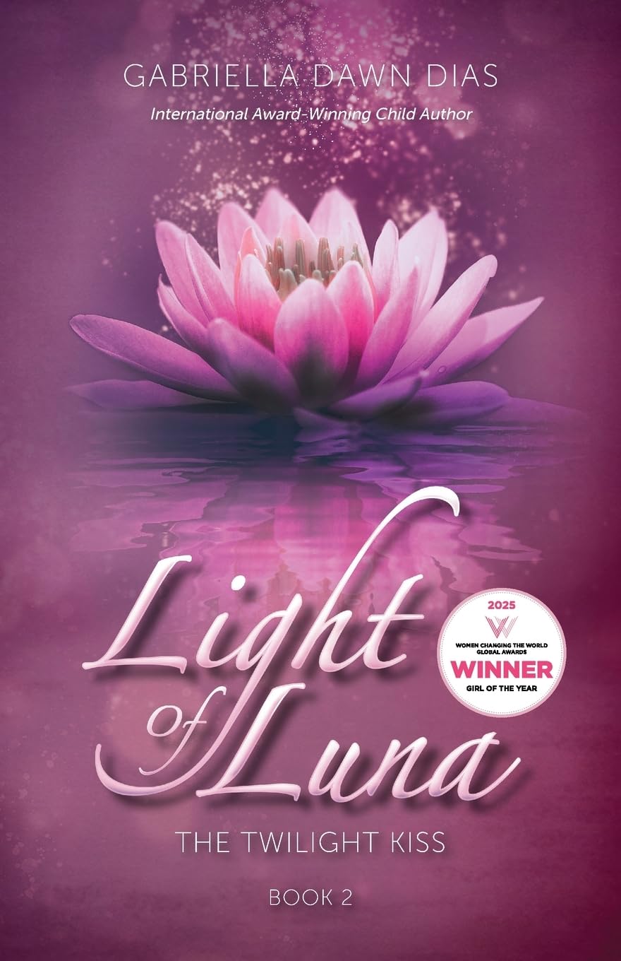 Light of Luna: The Twilight Kiss