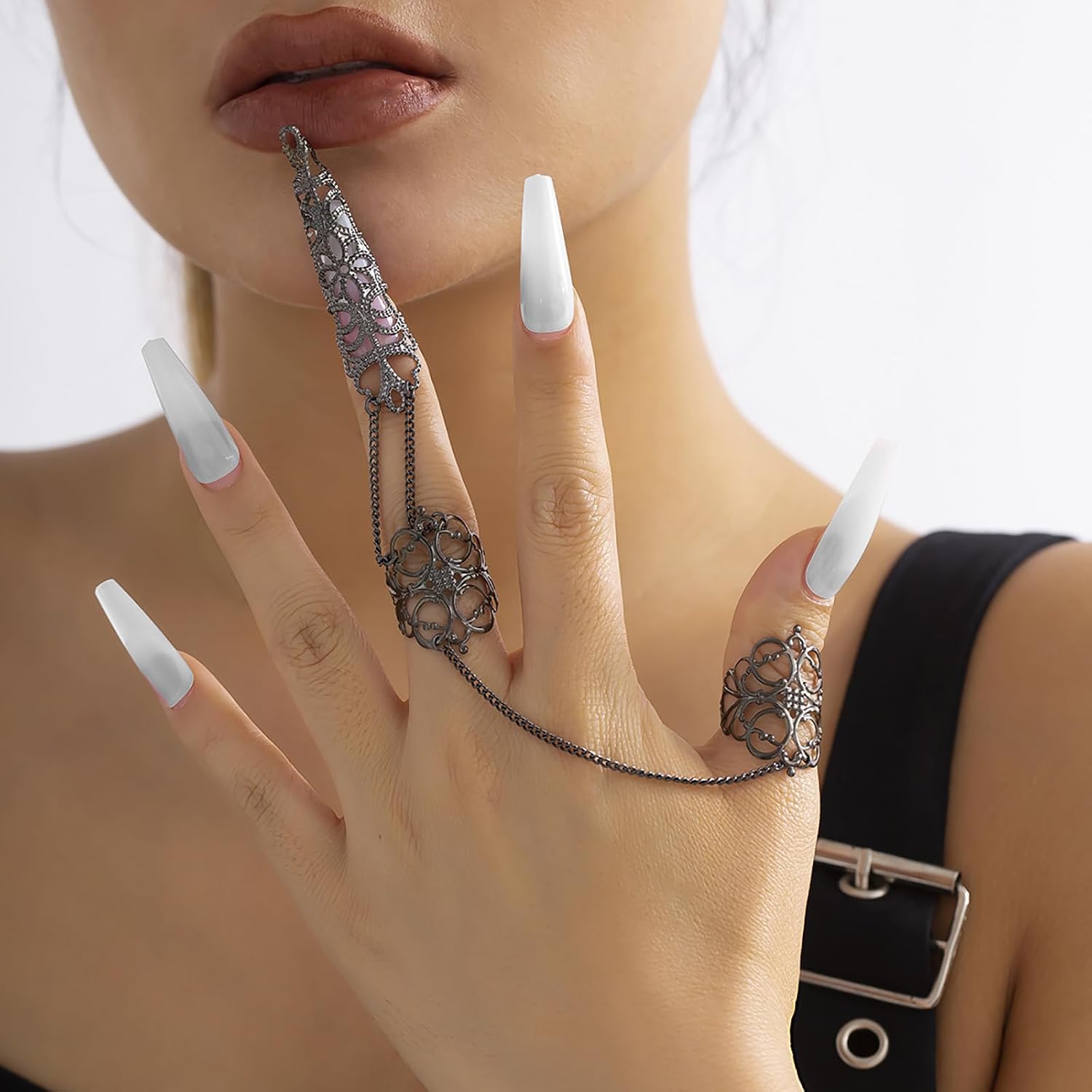Finger Nail Tip Claw Rings for Women Fingertip Claw Nail Rings Gothic Hollow Long Nails Finger Knuckle Claw for Halloween Cosplay Costume (2 Pcs)