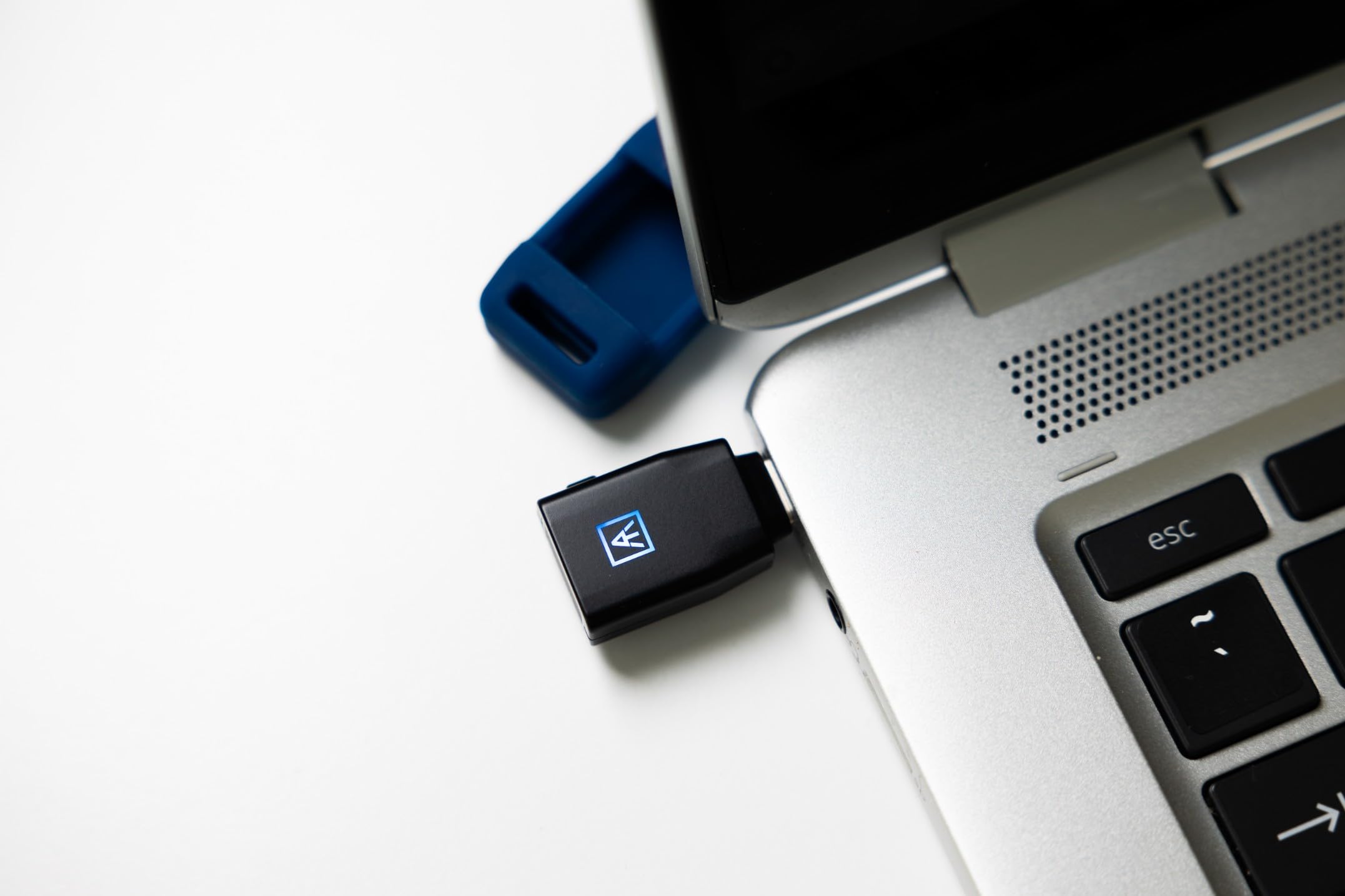ATKey.Pro Clé de sécurité USB-C (biométrie, Lecteur d'empreintes digitales, FIDO2, Connexion sans Mot de Passe, Windows, Entra ID, macOS, Linux, Chrome OS, Compact, sans Pilote)
