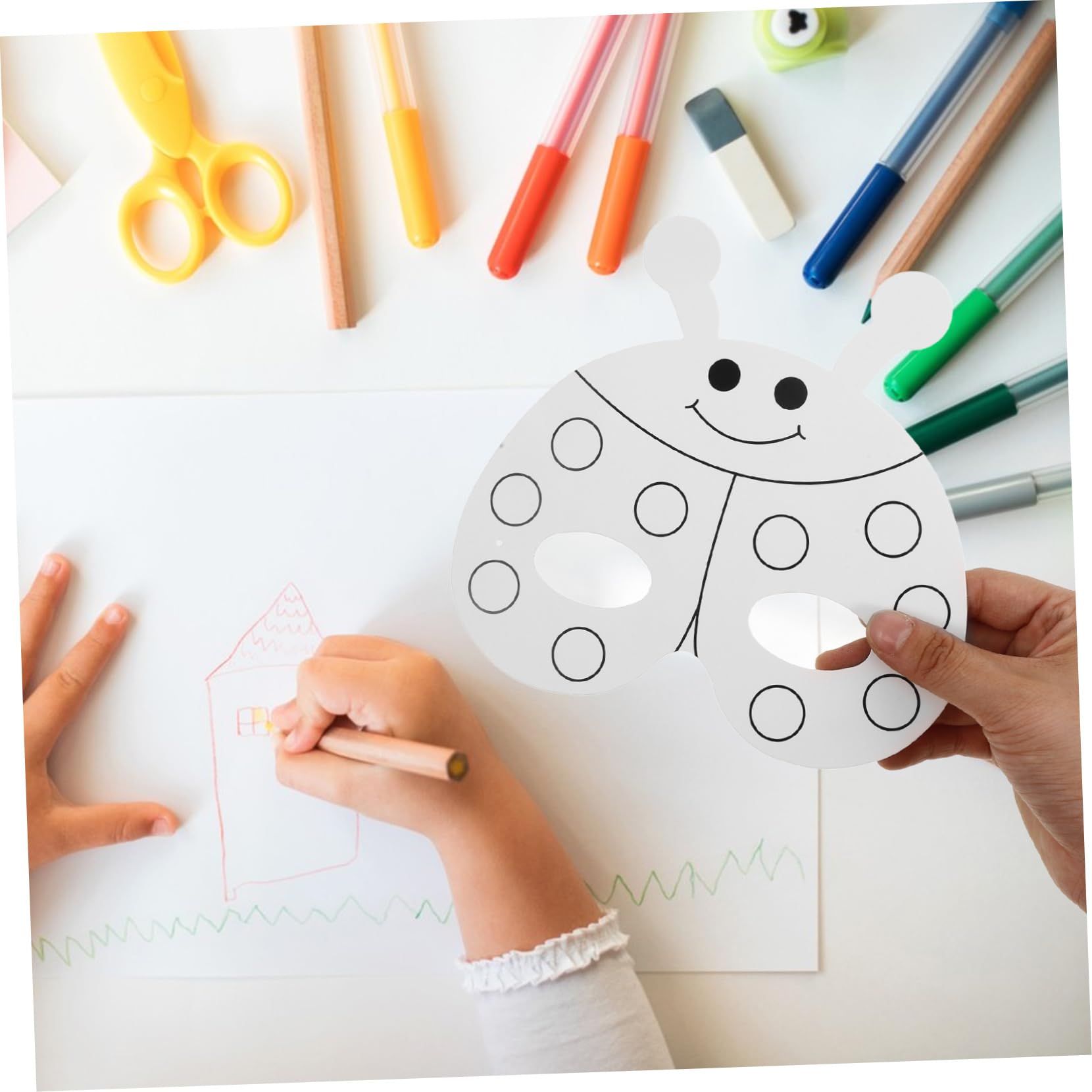 TOYANDONA Maschera Pig Mask per Bambini Set DIY con Maschere Bianche di Carta e Plastica per Colorare e Creare, per Spettacoli Teatrali e Attività Creative, con Pennarelli Stile Casuale