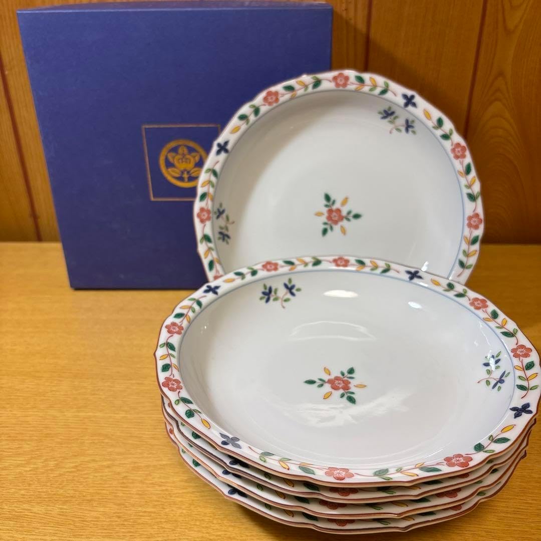陶芸の新品フリマアイテム一覧 【希少、美品】小皿 皿 菊小皿 5枚 木箱