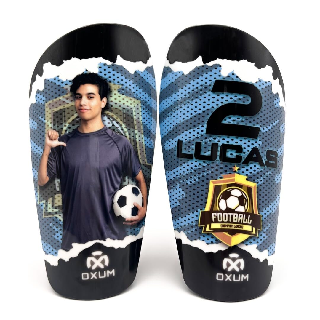 Oxum Sport - Parastinchi da calcio personalizzati per bambini e adulti - Includi il tuo nome, il tuo numero e la tua foto -Sacchetto regalo per parastinchi- One Design