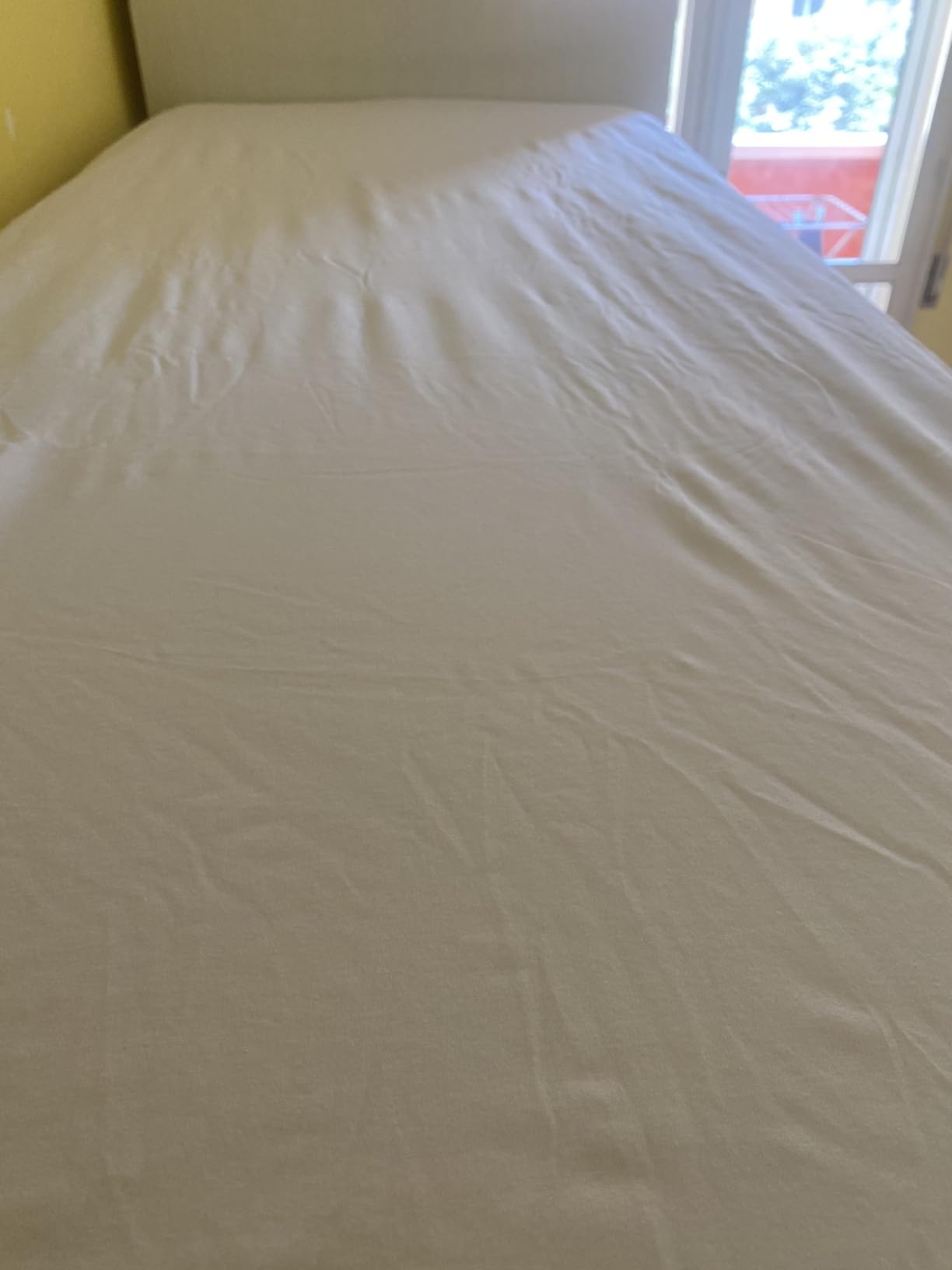 "La Sábana Mágica de Bisoo" Sábana Bajera Ajustable Top Impermeable 2en1