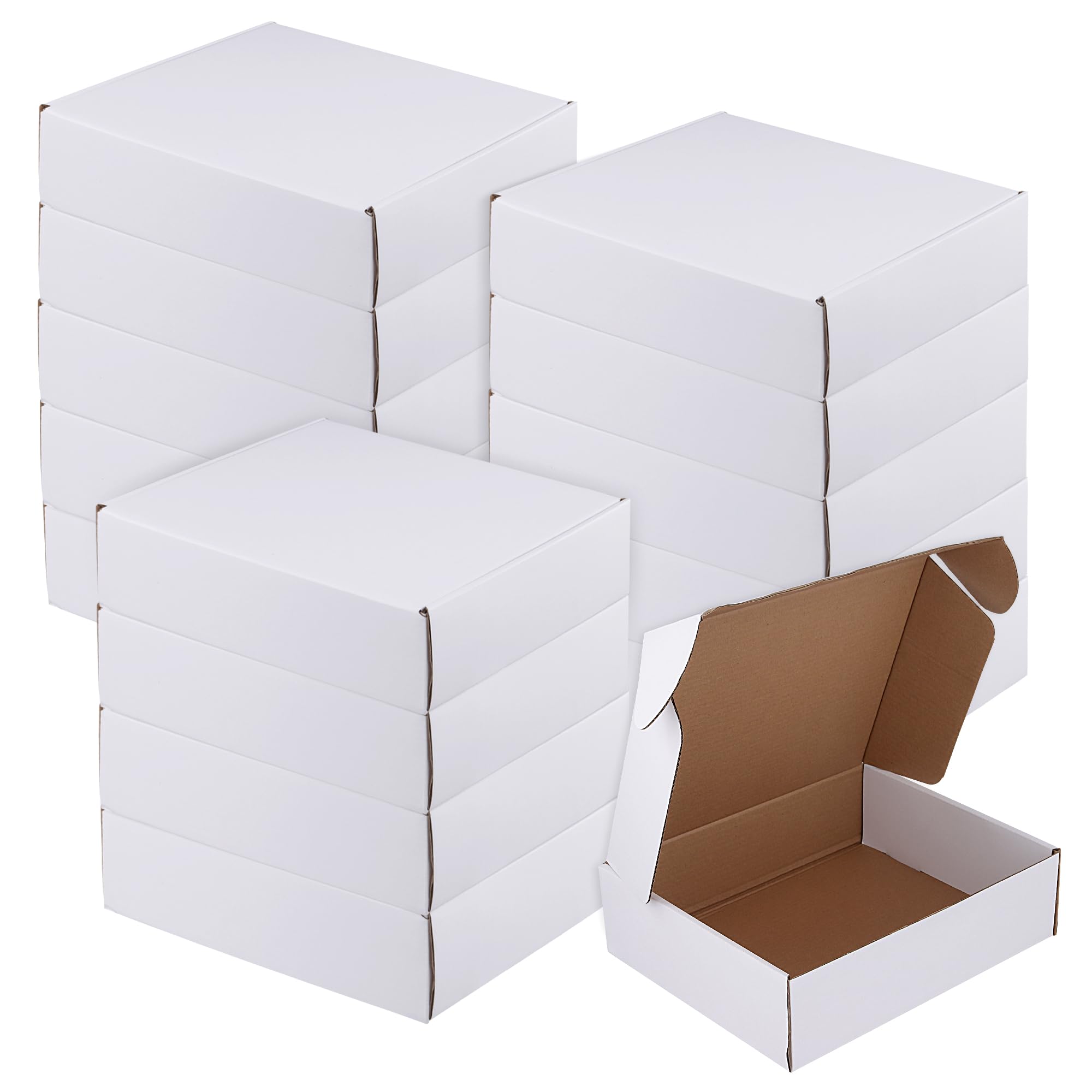 Petites boîtes d'expédition blanches pour protéger vos envois