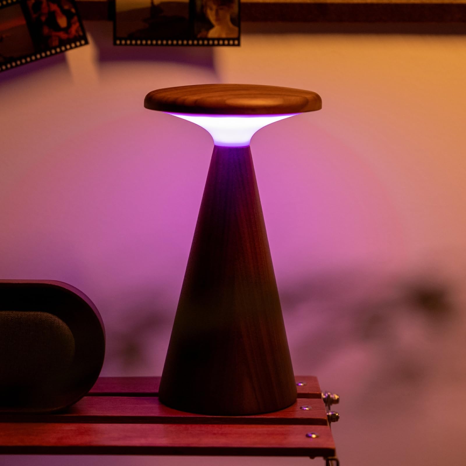 Gingko Design Sylva - Lámpara de mesa grande, nogal, lámpara escultórica de madera con iluminación ambiental cálida | Lámpara decorativa moderna para sala de estar o dormitorio