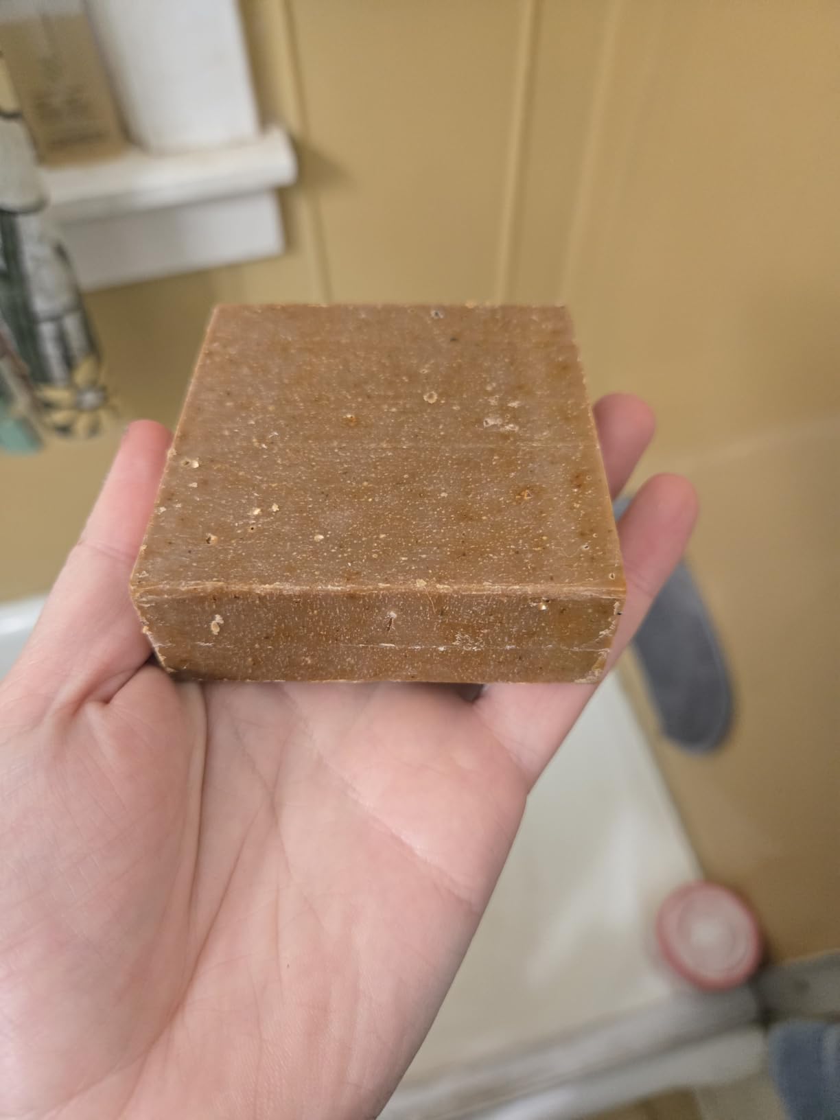 Dr. Squatch All Natural Bar Soap for Men with Medium Grit, Wood Barrel Bourbon 5 Ounce (Pack of 1)