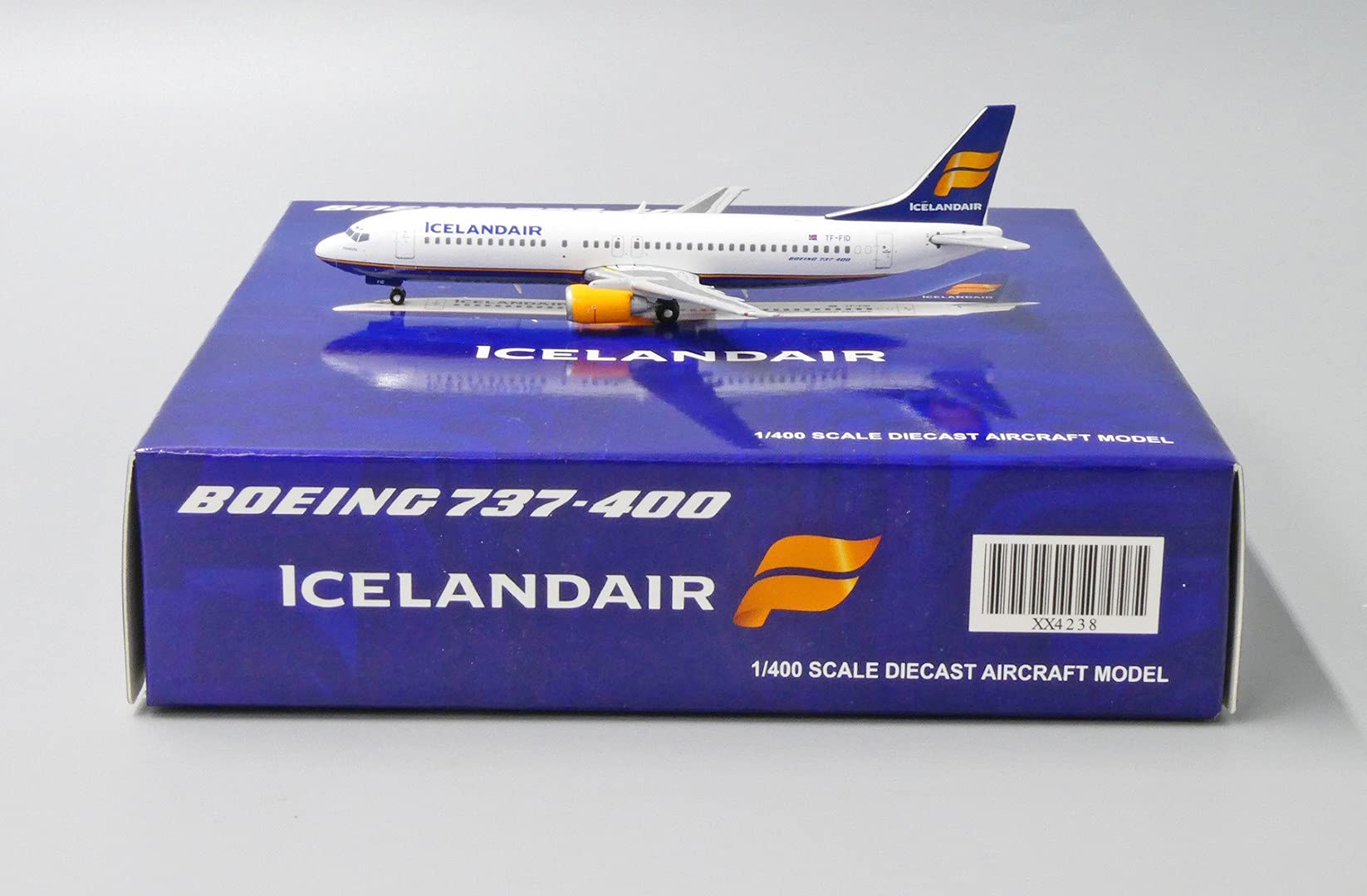 XX4238 Boeing 737-400 Icelandair TF-FID Scale 1/400