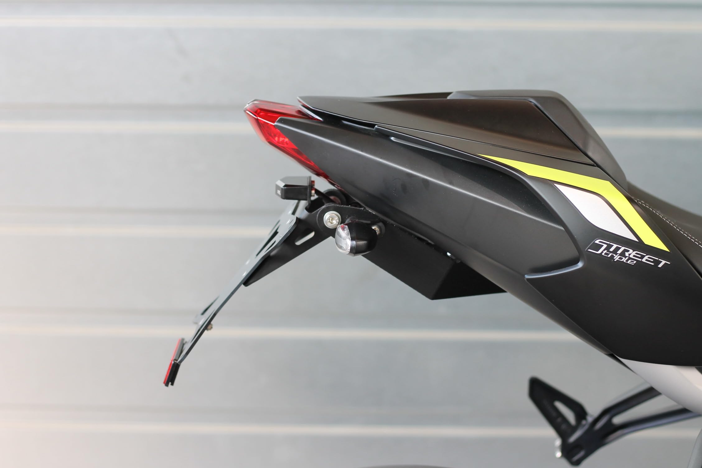 Kurzes Heck - Kennzeichenträger - Kennzeichenhalter geeignet für Triumph Street Triple 765 R S RS Moto2 ab ab 2020 (172x167mm)