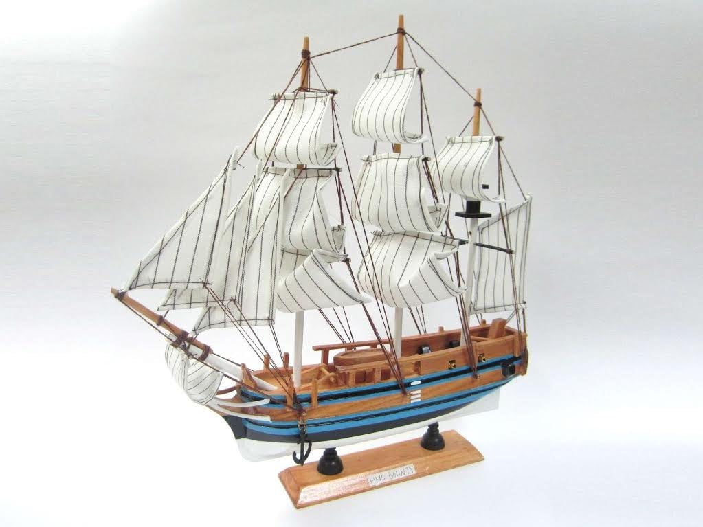 HMS Bounty Starter Boat Kit: Build Your Own Wooden Model Sailing Ship