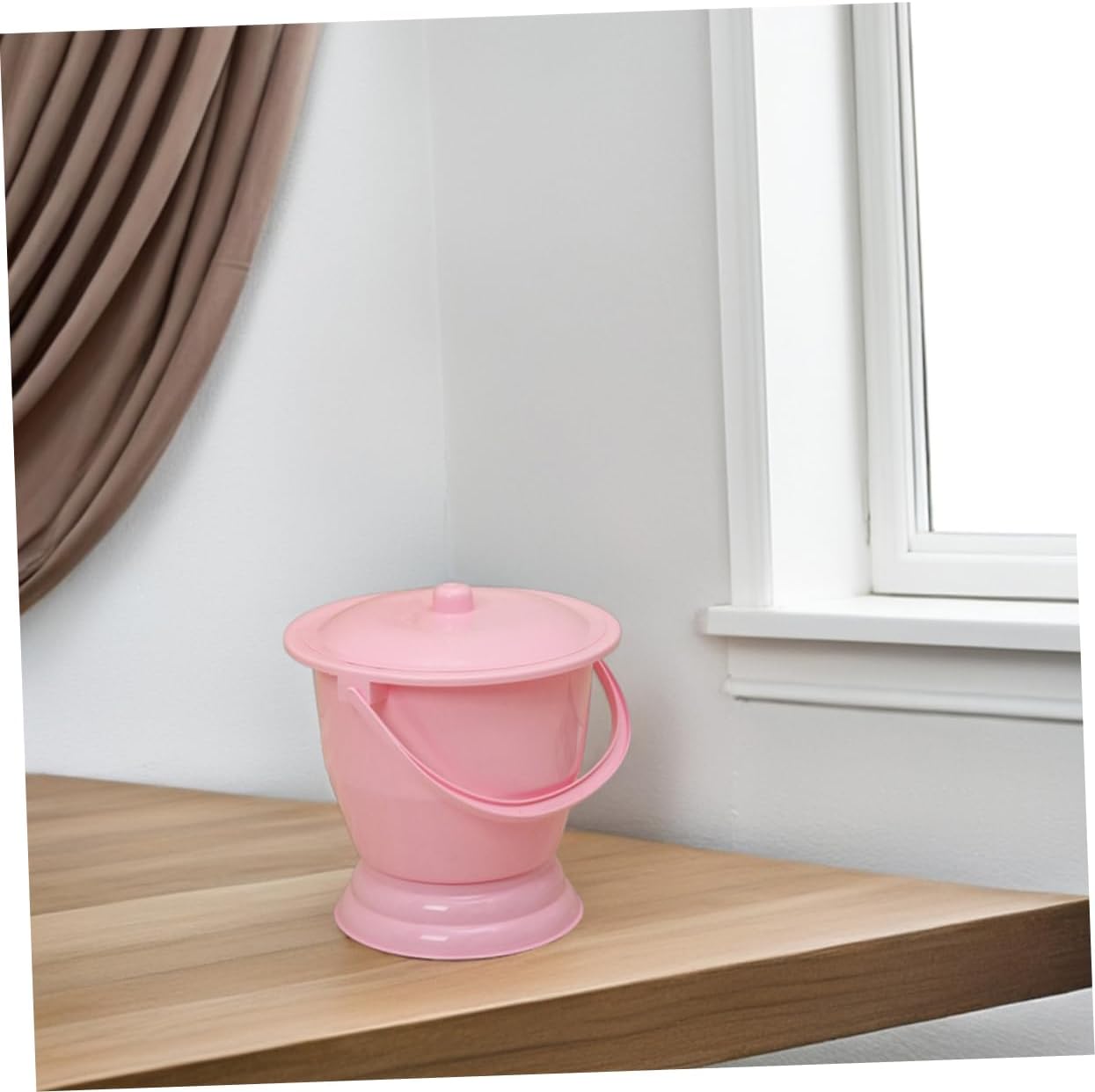 Plastic Portable Urinal Handle Boys and Girls Pee Pot Boy Girl Urinal Car Potty Training Portable Potty for Travel and Camping