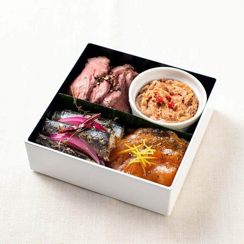 DEAN & DELUCA(ディーンアンドデルーカ) 三段重 小 ホワイト 箱 お弁当 ランチボックス ピクニック アウトドア 縦13.5横13.5高さ15cm