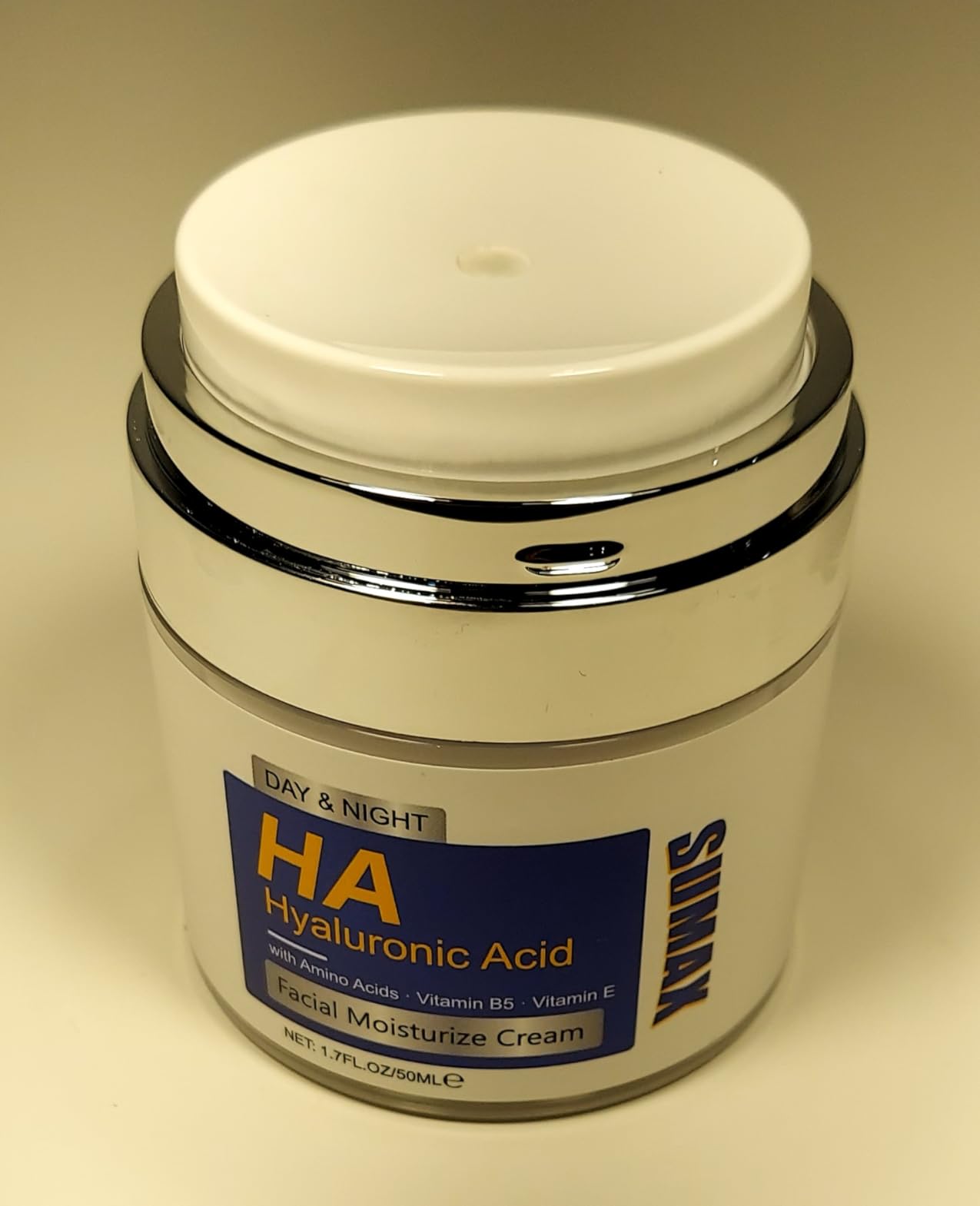 gcdat Hyaluronic Acid Moisturizer with Airless Pump, Facial Moisturize Cream with Amino Acids, Vitamin B5, Vitamin E, Anti-Aging, Hydrating, Reducing Fine Lines for Women, Suitable for Dry Skin, 1.7 Fl. Oz
