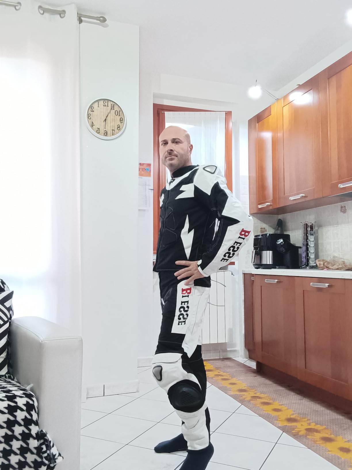 BI ESSE Kit: Tuta Moto Divisibile Viaggio in pelle e tessuto (giacca e pantaloni) con protezioni complete, guanti, Stivali