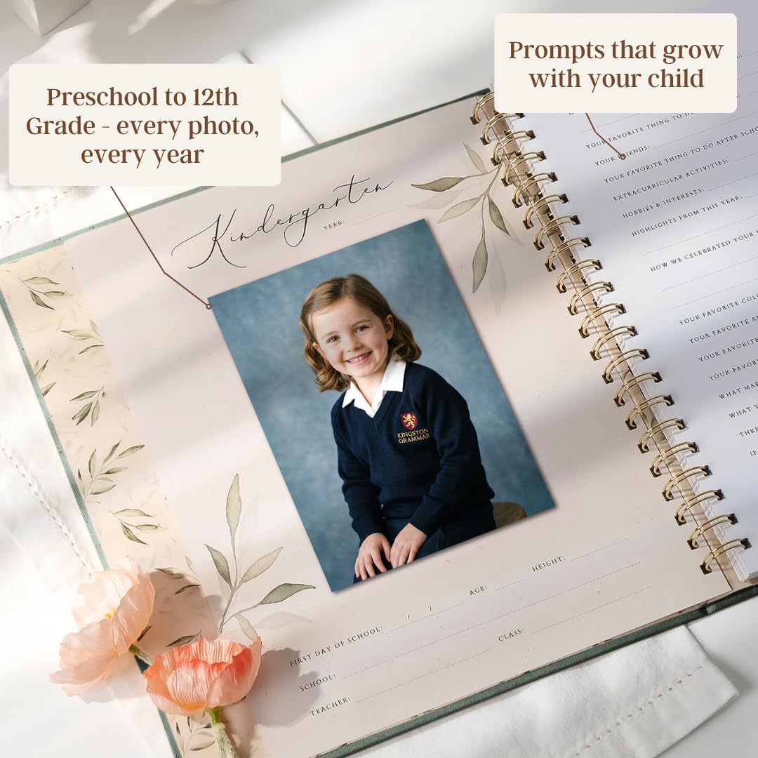Peachly Erinnerungsbuch für Schuljahre und Schulfotoalbum, Andenken, Smaragd | Schulanfang & letzter Schultag, PreK-12 Organizer und Sammelalbum für Kinder, Schulbilder, Fotos und Erinnerungsstücke