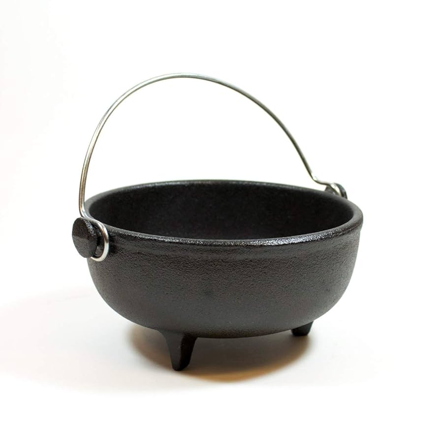 Amazon.com: Old Mountain Pre Seasoned Ol' Iron Kettle, 6