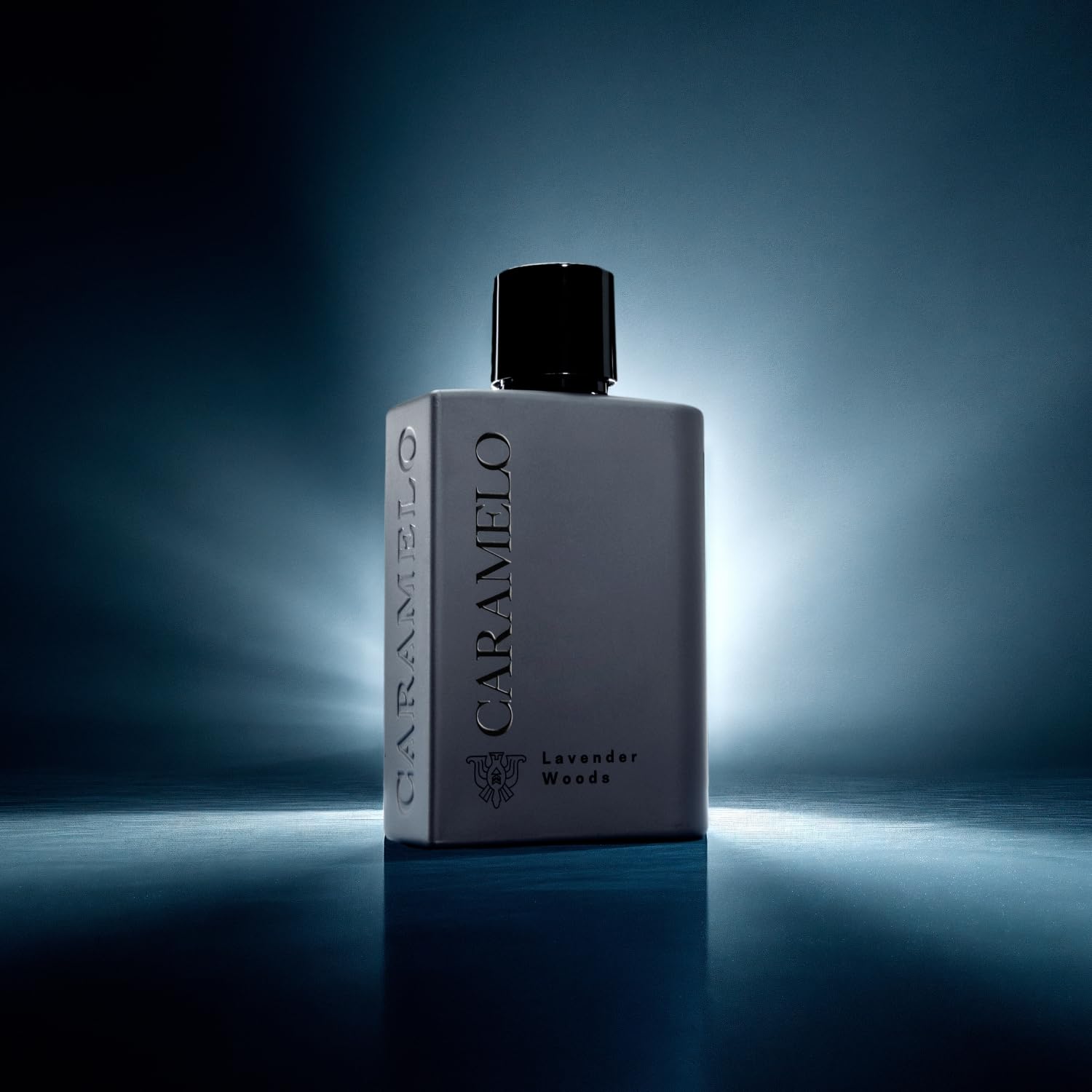 CARAMELO - Lavender Woods Estuche Regalo 100 + 30 ml, Colonia Hombre, Pack 2, Perfume Formato Spray, Eau de Toilette Natural y Masculina, Aroma Amaderado Especiado, Fragancia Fresca, Elegante