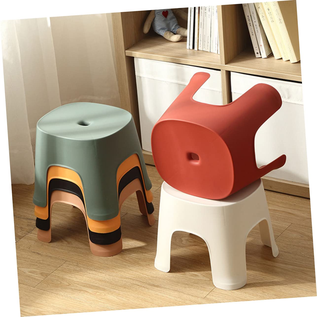 Gatuida Sgabello Piccolo in Pvc Antiscivolo per Bagno e Casa Colore Rosso, Sgabello Affidabile per Ragazzo Ragazza e Famiglia per Doccia e Spogliatoio