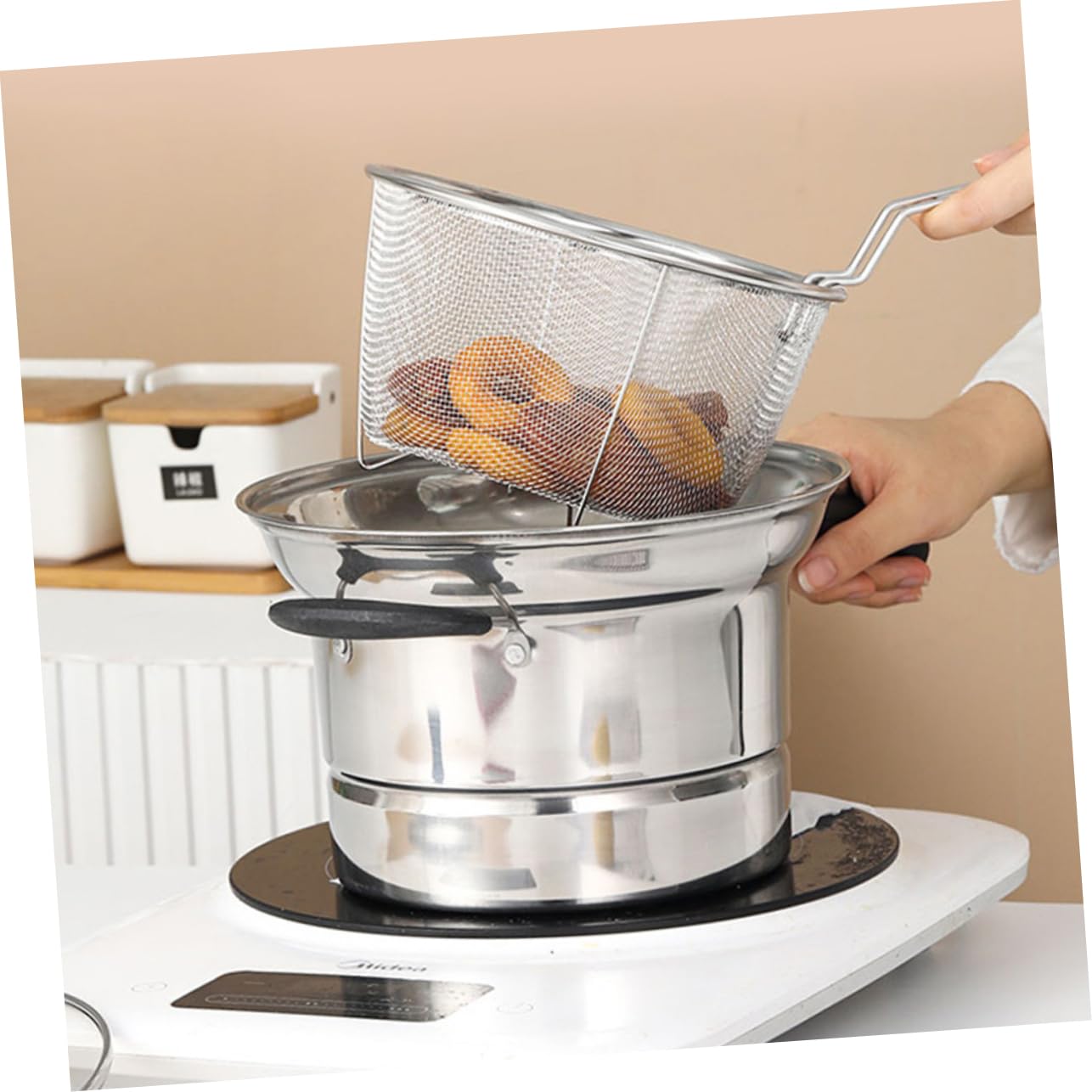 SOLUSTRE 1 Set Multi Functional Deep Fryer Pot with Lid Stainless Steel Saucepan for Cooking Boiling and Steaming Includes Scald Handle and Non Slip Base for Home and Kitchen Use