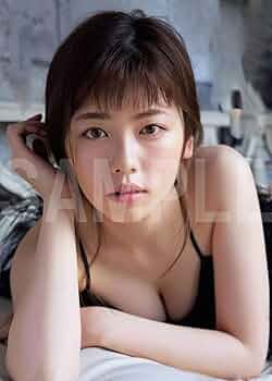 【大型配送タイプ】小芝風花さん掲載ページ（A3サイズ配送）#5678 Amazon.co.jp: 小芝風花 L判 サイズ 写真 20枚 : ホーム＆キッチン