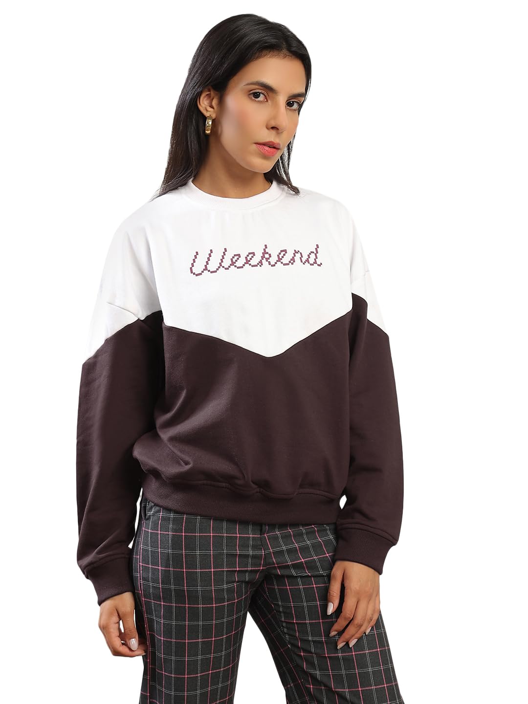 Women Colorblock & Typography Print Round Neck Drop Shoulder Sleeves Ribbed Hem Oversized Pullover Sweatshirt (Fleece 260-280 GSM)-image-40