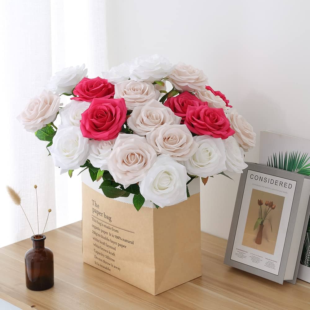 花束を手に Amazon.co.jp: IUKnot 人工ローズ 10個 オープンフラワーブーケ