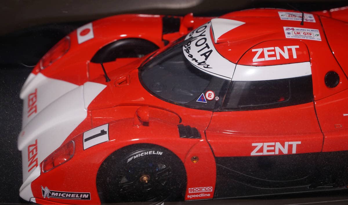 Amazon.co.jp: 1/18 オートアート トヨタ TOYOTA GT1 TS020 1号車  