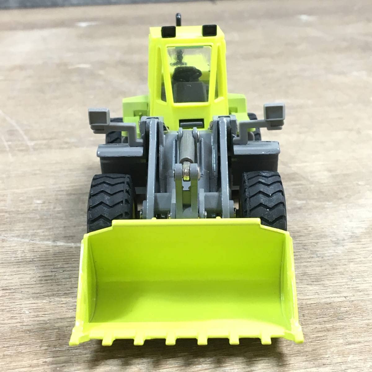 Amazon | 北海道開発局 ミニカー 除雪ドーザ 1/50 KLD70ZⅢ 特別カラー