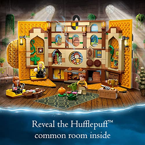 Harry Potter Banner Casa Tassorosso 76412 Castello di Hogwarts Sala Comune Decorazione Della Parete Set di Costruzione con 3 Figure e Mandragore Giocattolo da collezione Harry Potter Idea - Lego - Immagine 3