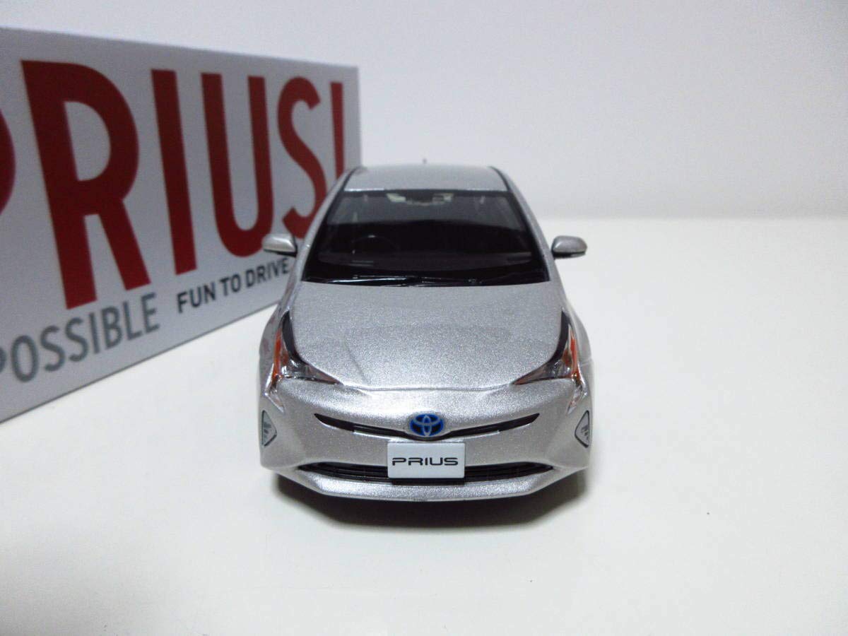 Amazon.co.jp: 1/30 ミニカー 新型プリウス 前期 PRIUS 非売品 カラー