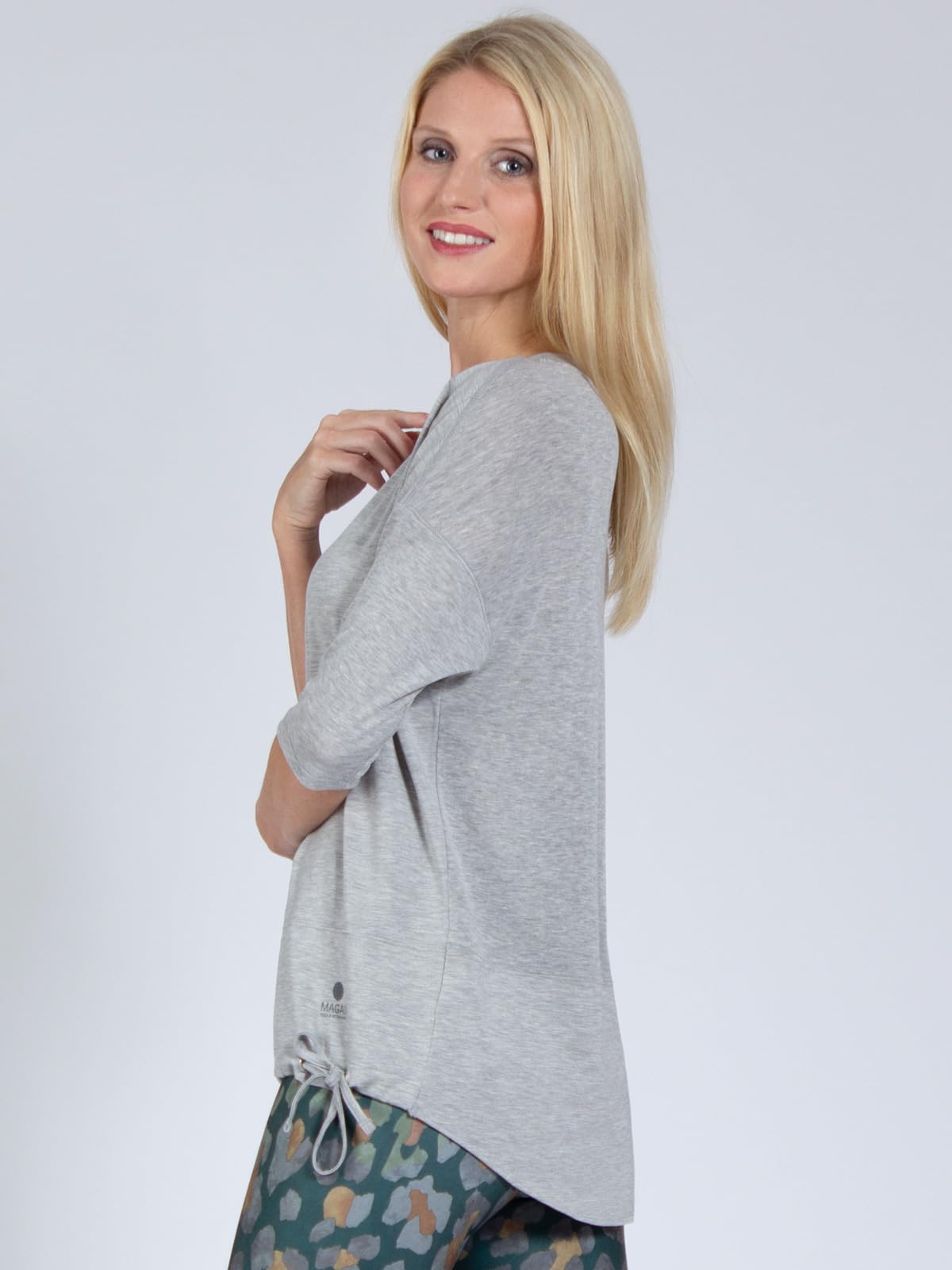 Magadi Maglietta da yoga Sara Aqua da donna in cotone biologico, da donna, top sportivo per yoga, pilates, palestra, sostenibile ed equo, grigio mélange, XS