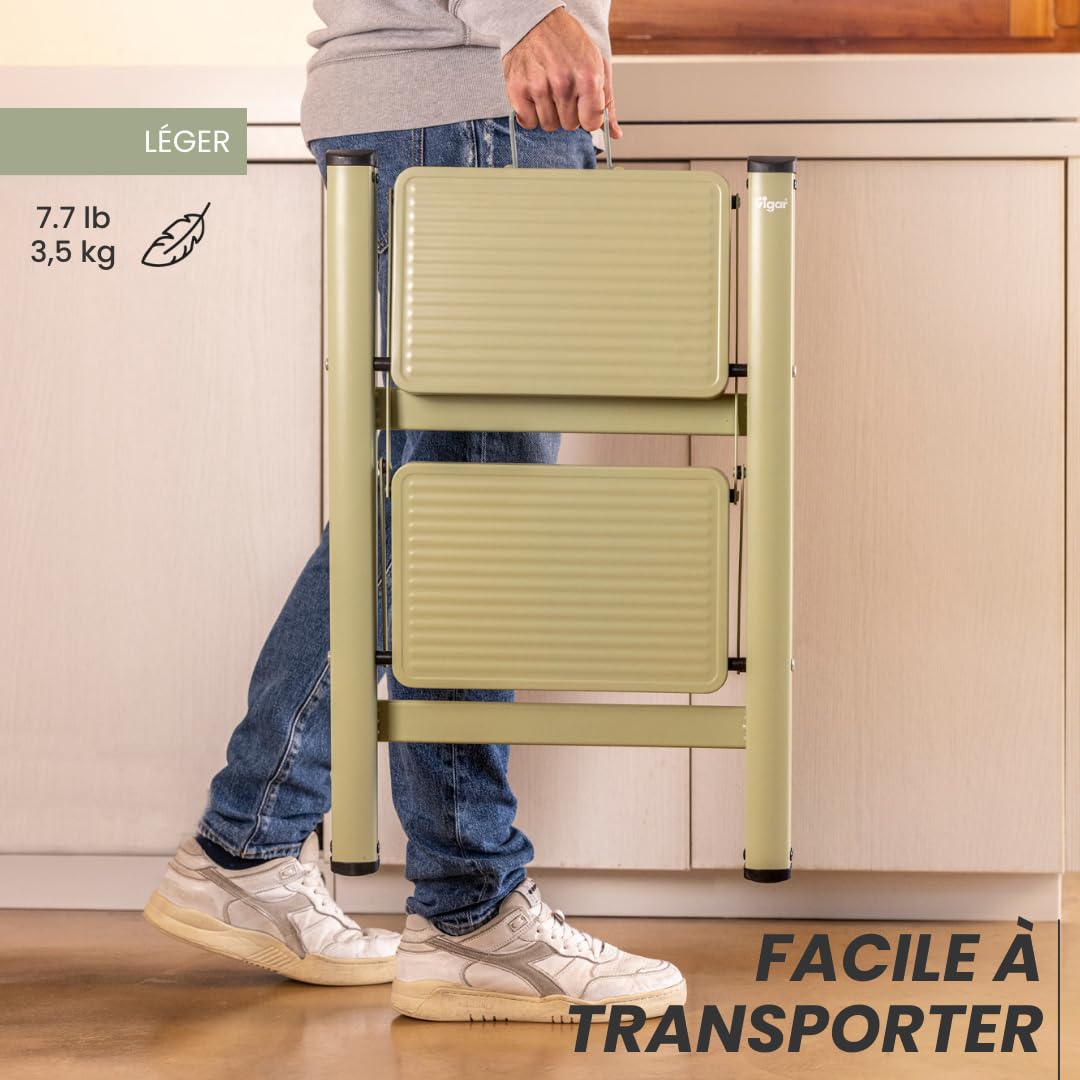 Vigar Escabeau Pliable à 2 marches jusqu'à 150 kg, léger, antidérapant, en Acier, avec poignée en métal, pour la Maison, Vert | Escabeau pliable en acier léger et antidérapant avec poignée en métal pour la maison, tabouret à 2 marches