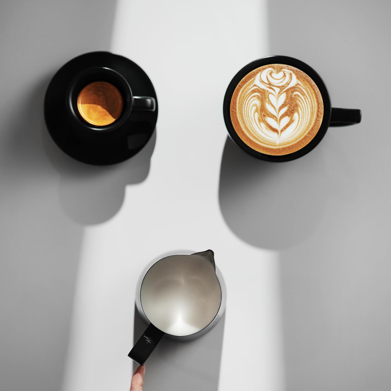 MHW-3BOMBER Jarra de leche profesional de acero inoxidable, 500 ml, jarra de leche para barista, jarra de espuma de leche para café expreso y latte art, con diseño de boca Hawksbill, accesorio