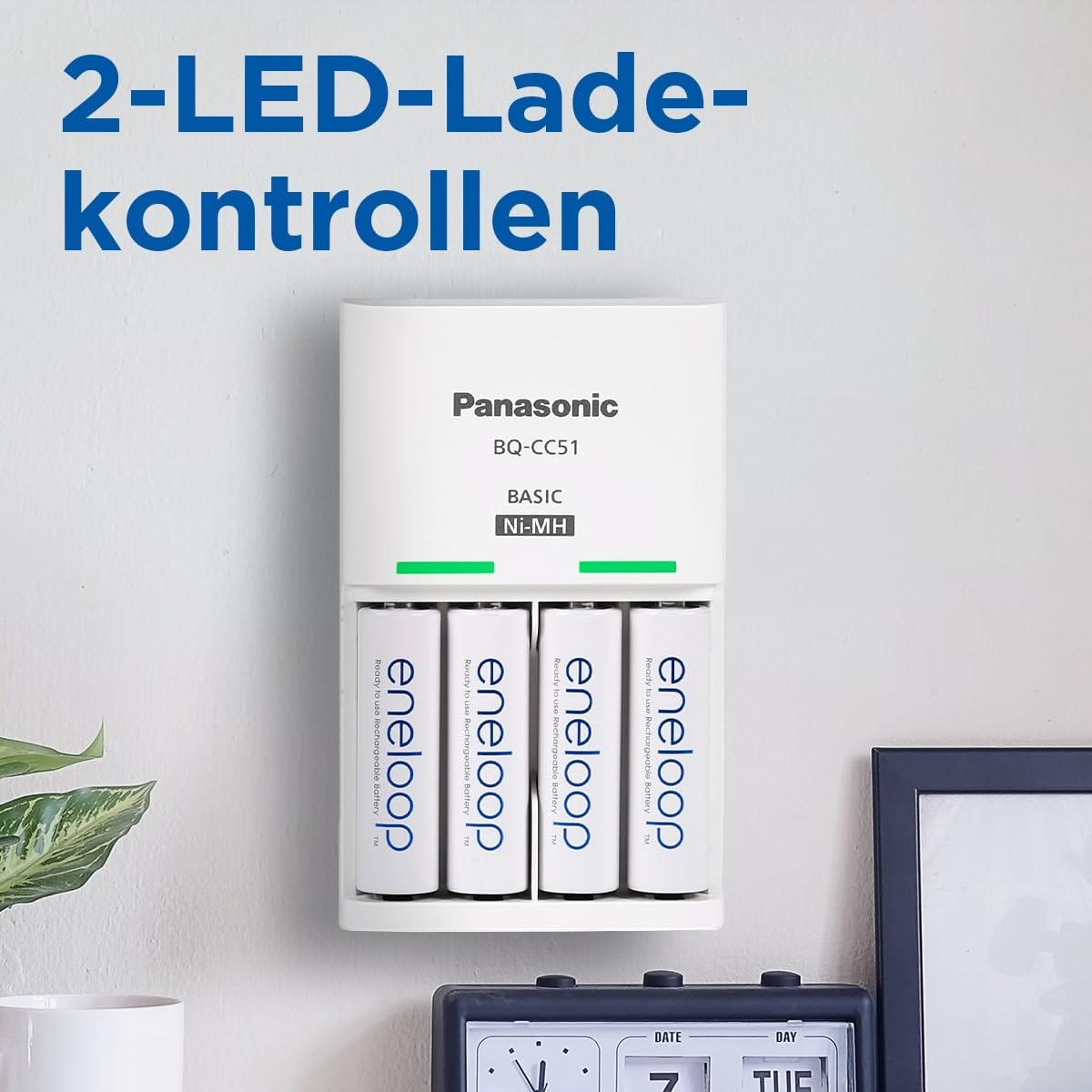 eneloop Basis-Ladegerät für 2 oder 4 AA/AAA NI-MH-Akkus. Mit neuen Sicherheitsfunktionen, 4 eneloop AAA/Micro-Akkus verbesserter Kapazität mit 6 Sicherheitsfunktionen