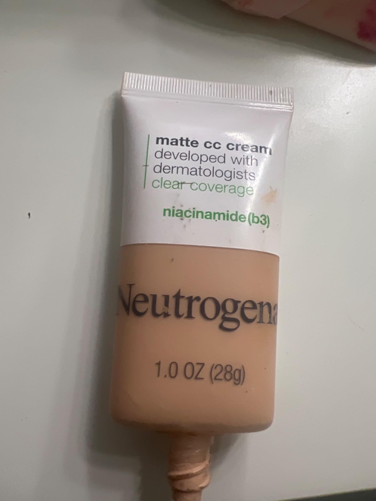 Kenvue Neutrogena Clear Coverage Flawless Matte CC Cream, Full-Coverage Color Correcting Cream Face Makeup with Niacinamide (b3), Hypoallergenic, Oil Free & Fragrance Free, Porcelain, 1 oz