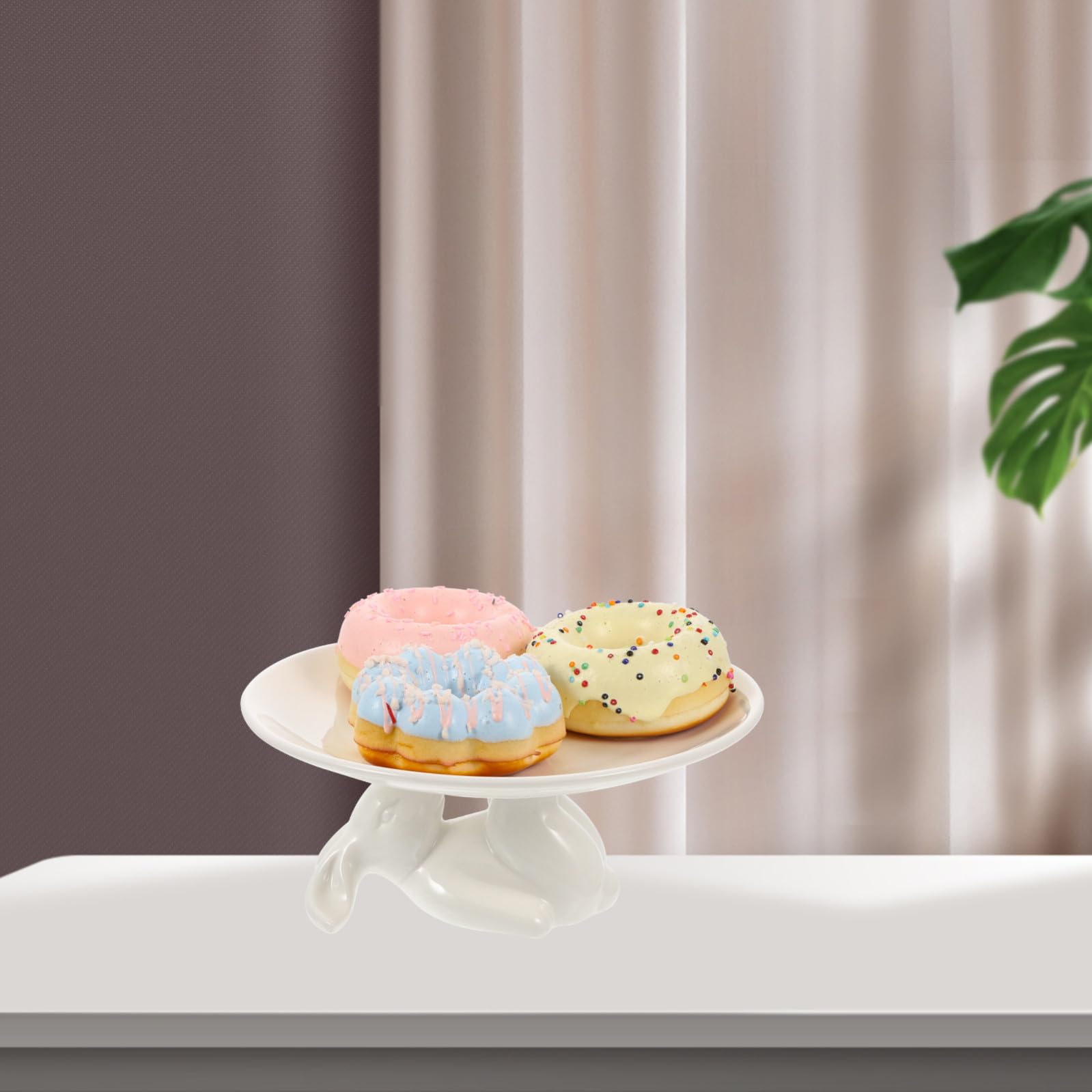 Didiseaon Alzatina Torta in Ceramica Bianca Decorazione Coniglio Elegante per Eventi e Banchetti, Porta Dolci e Snack Supporto da Tavola Raffinato