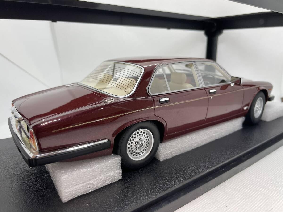 Amazon | Cult 1/18 1979 ジャガー Jaguar XJ SIII 1983 Red metallic