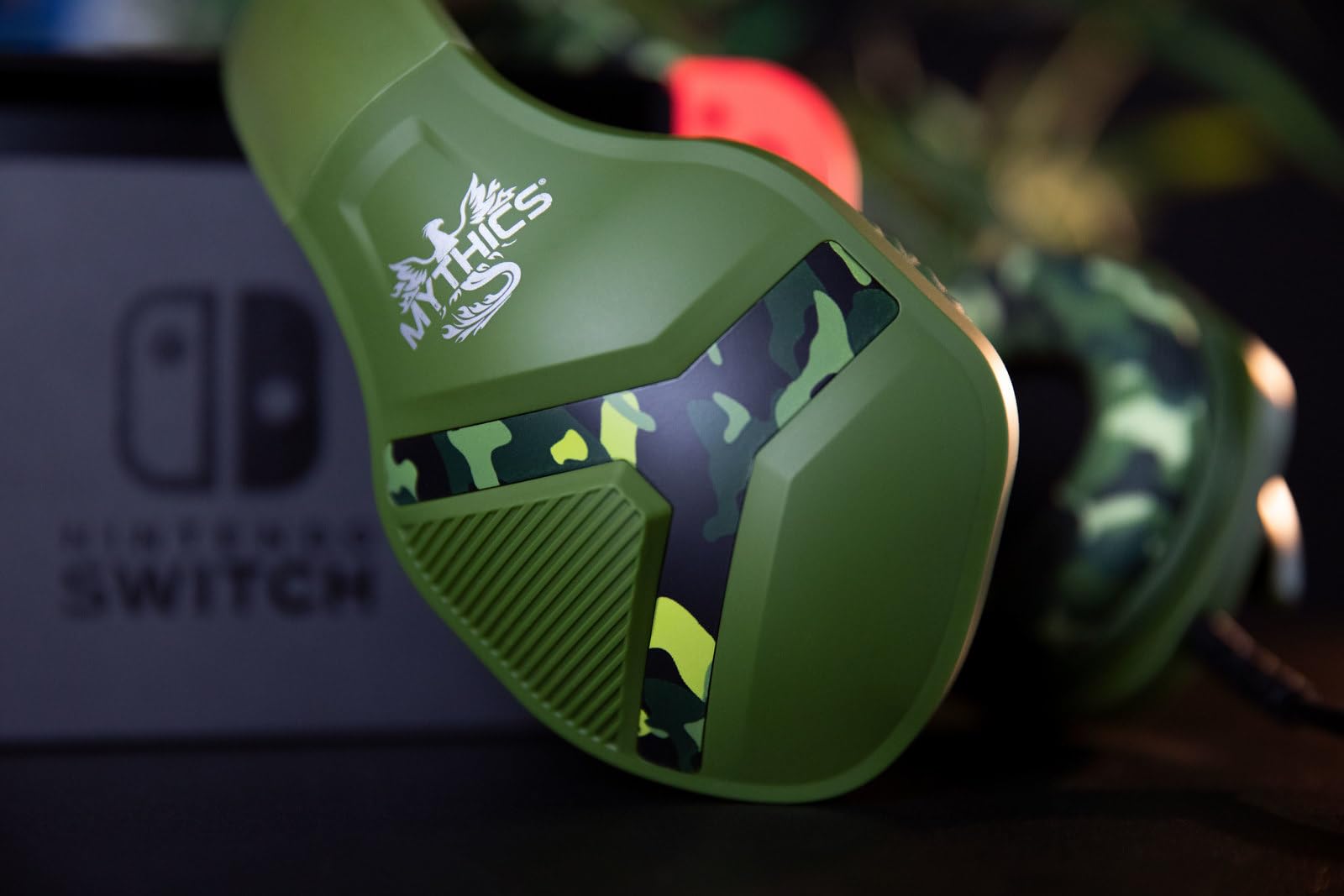Konix Mythics Kabelgebundenes Gaming-Headset Nemesis PS4, PS5, Switch und Xbox - Mikrofon - 1,5 m Kabel - 3,5 mm Klinkenstecker - Motiv Camouflage Grün Khaki
