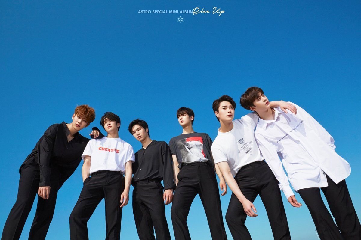 Astro – [Rise Up] Mini álbum especial CD + livro + 1 cartão