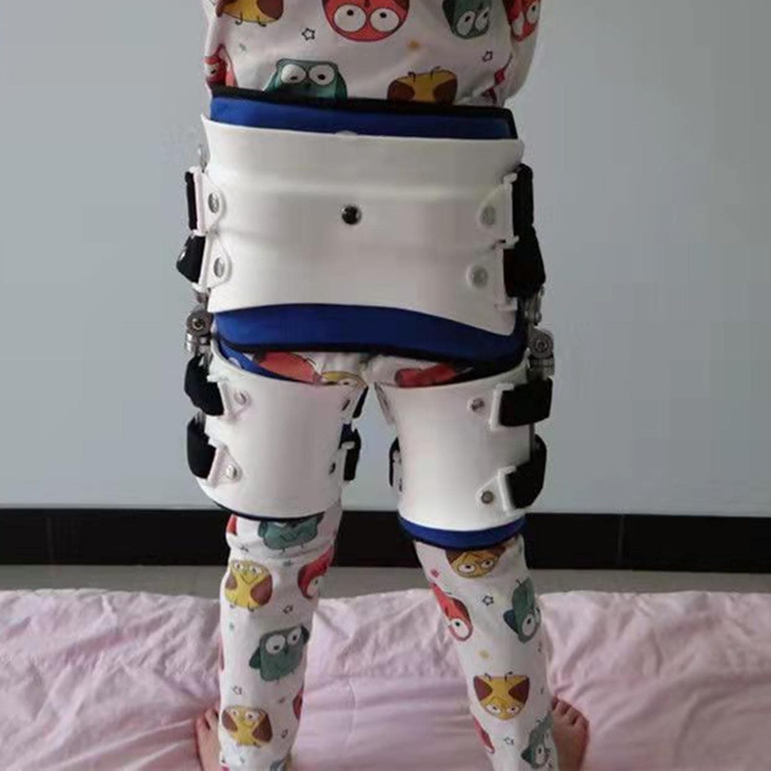 Hip Abduction Brace, Children's Hip Joint Dislocation of Hip Abduction Orthosis Suitable for Patients with Hip Dysplasia and Skeletal Deformities,A,M