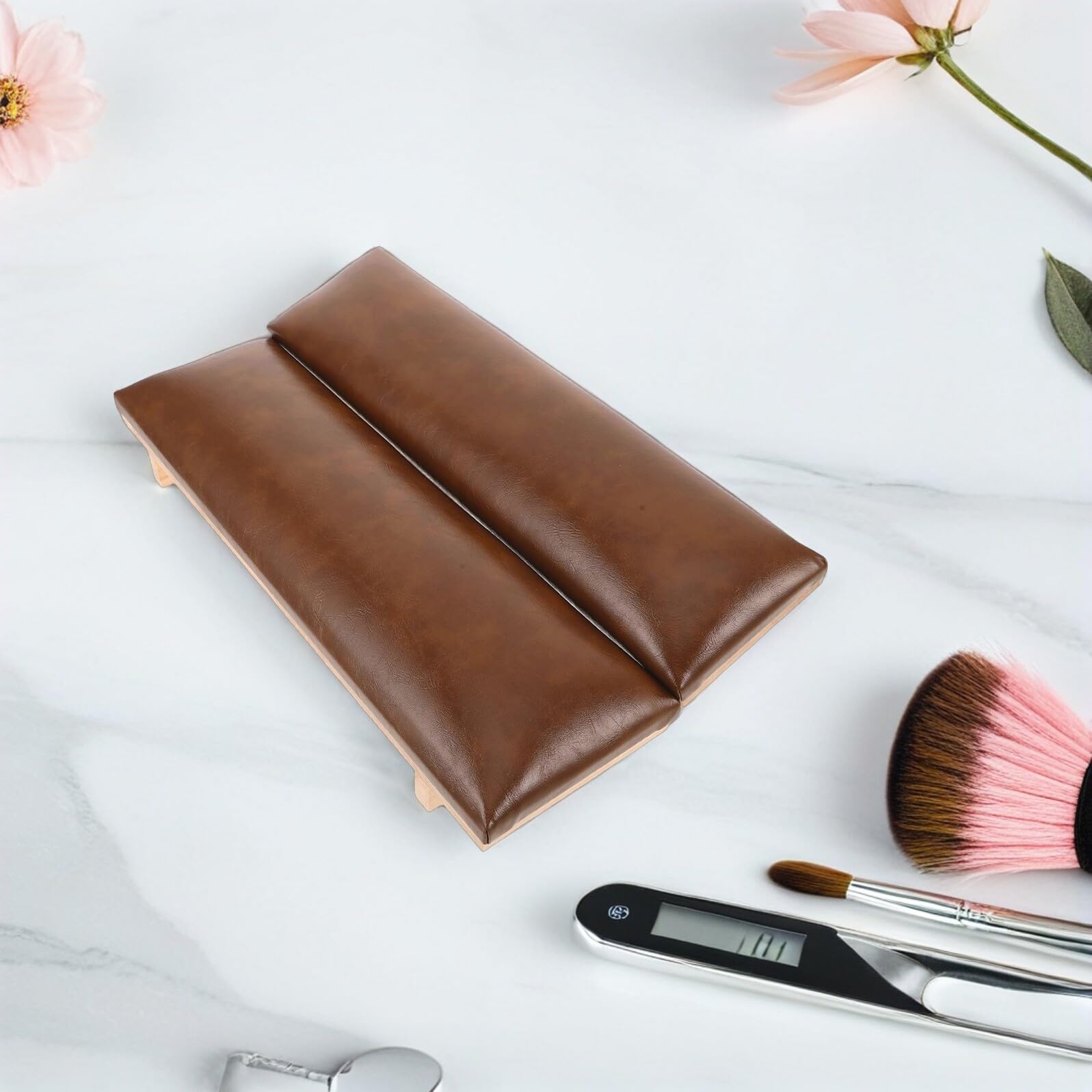 Nagelkissen Handauflage Satz Kunstleder mit Holzplatte Rutschfester Maniküre Handständer in Karamellbraun für Nageldesign und Professionelle Handpflege