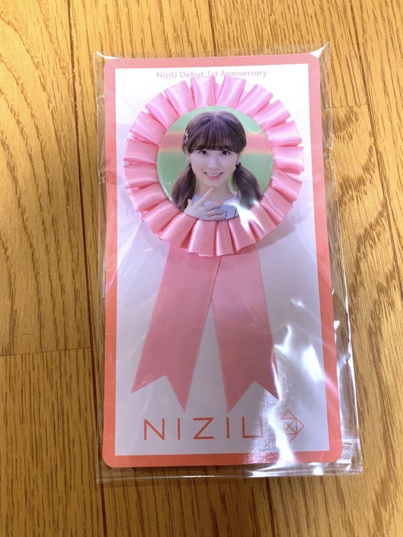 NiziUミイヒ 缶バッジ ロゼット缶バッジ Amazon | NiziU ミイヒ 缶バッジ | バッジ | おもちゃ