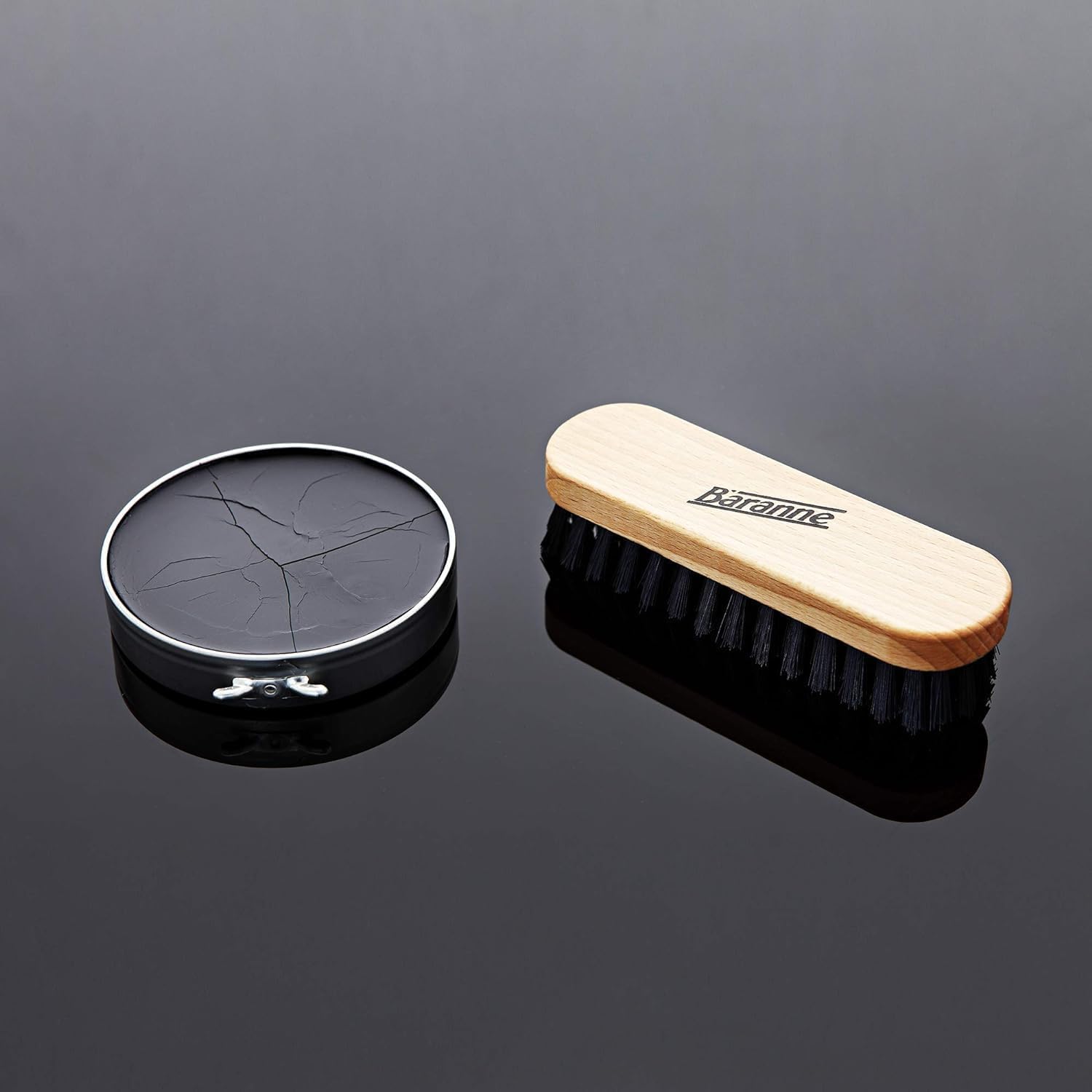 Baranne Baranne - Luxury Shoe Polish Black | French Beeswax | Nourishes, Revives & Softens | Long Lasting Shine | Leather Shoes | 75 ml in use