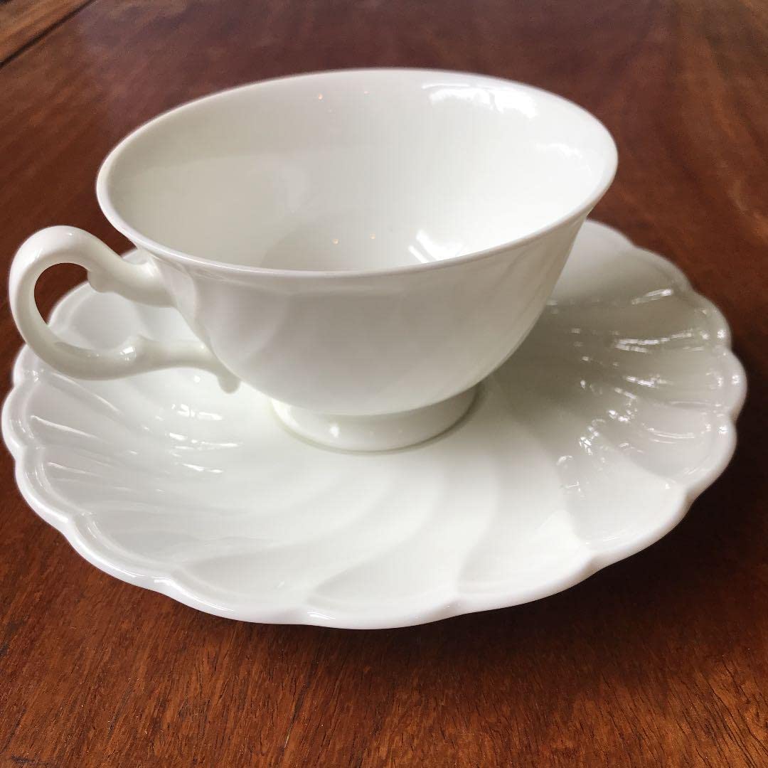 ノリタケボンチャイナーディナーセット