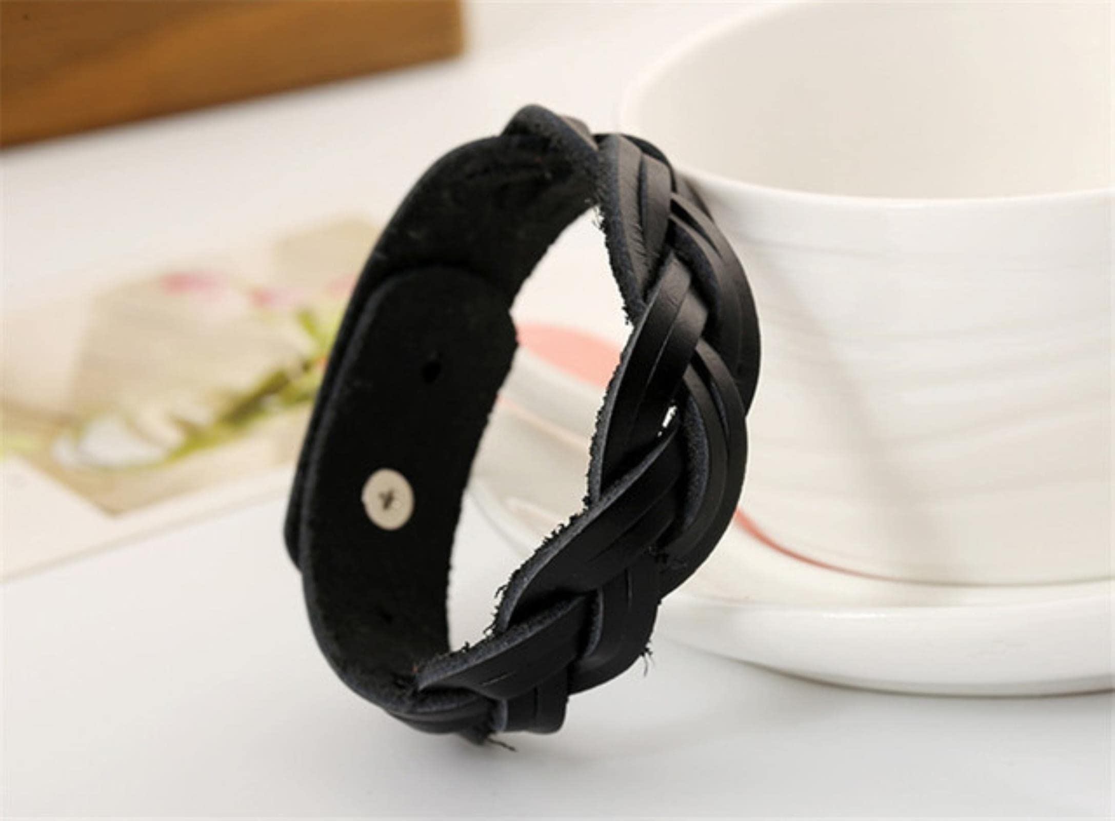 LYGXWJFC Anspruchsvolles und Elegantes Armband für Herren und Damen, Unisex, mehrfach geflochtenes, dünnes Lederarmband, Schmuck