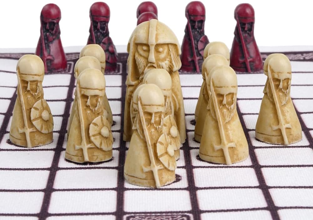 Hnefatafl - The Viking Game - Cardinal Edition (Red Pieces)