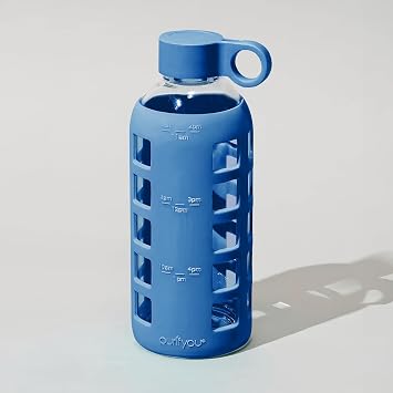 purifyou Glass Water Bottle Bundle with Time & Volume Markings: This set features three reusable glass bottles in distinct colors: Chinese Porcelain (22oz), Glow In Dark (12oz), Pearled Ivory (12oz)
