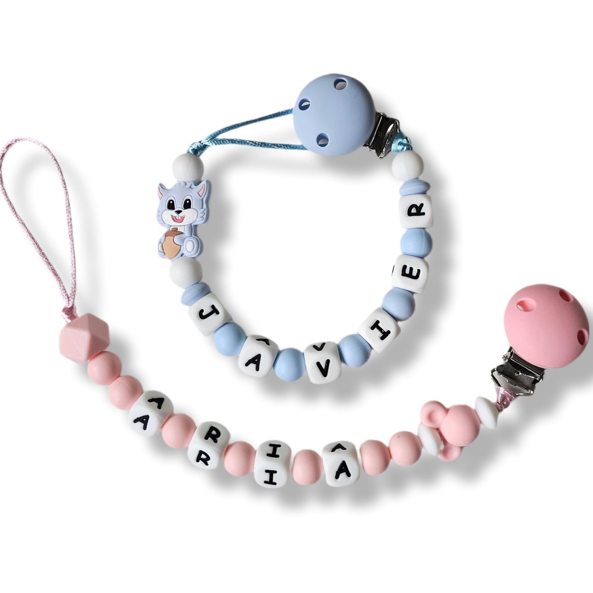 Genérico TetebyNoa - Cesta Regalo Personalizado para Bebe Recien Nacido, Set de Chupetero Personalizado - Babero Personalizado - Muselina Grande de Algodón y Accesorios. (Chupetero Corona)