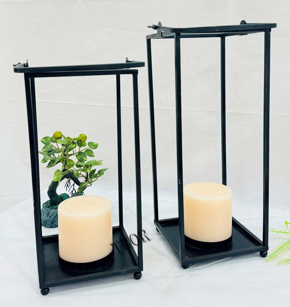 Modern Farmhouse Decor, Black Metal Hanging Candle Lanterns Decorative Indoor Set of 2, Rustic Candle Holder Decoration for Living Room/Home/Outdoor/Table/Fireplace/Mantle/Wedding/Porch